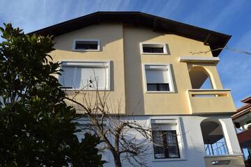 Фото номера Дом с 5 спальнями Дома для отпуска Velibash House г. Велика 49